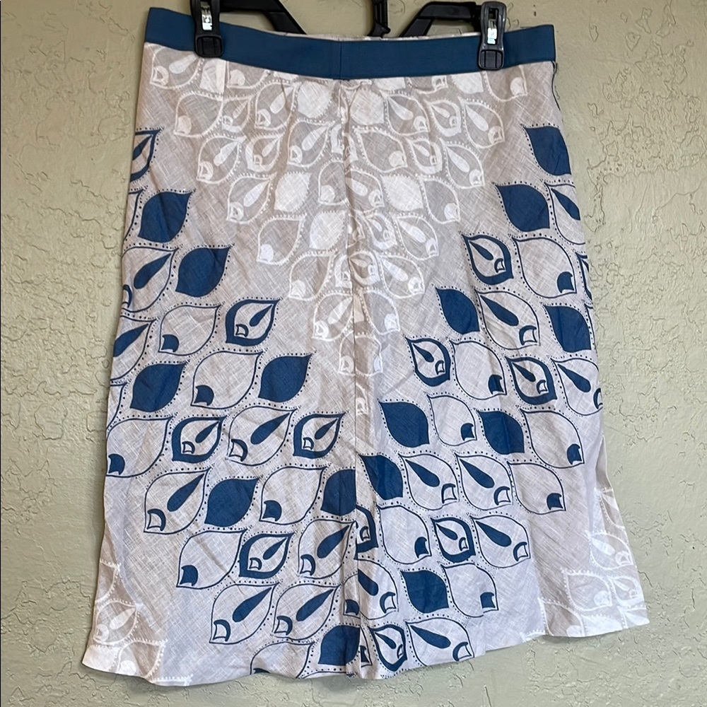 Old Navy Blue and White Leaf Mini Skirt